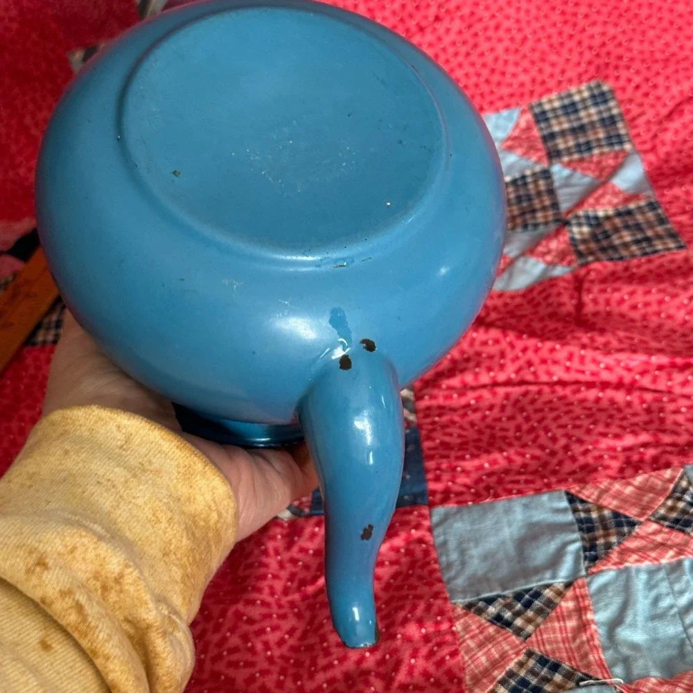 Vintage‎ Blue Enamelware Teapot Hinged Lid Farmhouse Rustic Kitchen Decor Retro